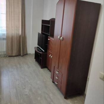 Продается 1-комнатная квартира, 35 м²