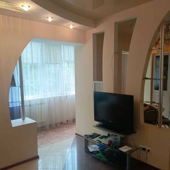 Продается 1-комнатная квартира, 43 м²