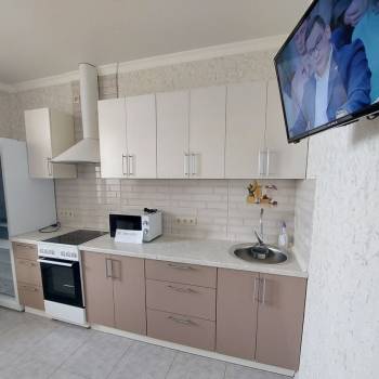 Сдается 1-комнатная квартира, 42 м²
