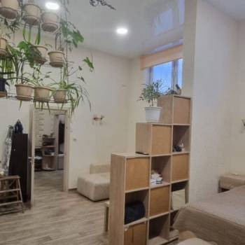 Продается Многокомнатная квартира, 100 м²