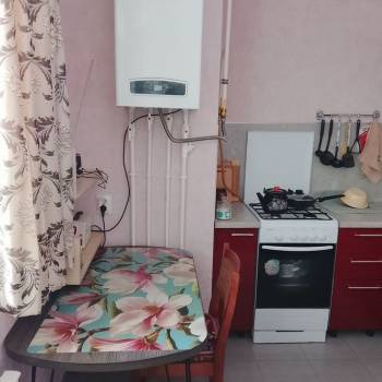 Продается 1-комнатная квартира, 39 м²