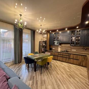 Продается Дом, 190 м²