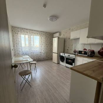 Сдается Многокомнатная квартира, 80,3 м²