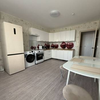 Сдается Многокомнатная квартира, 80,3 м²