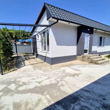 Продается Дом, 203 м²