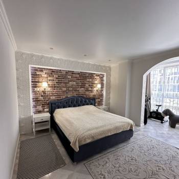 Сдается Многокомнатная квартира, 110 м²