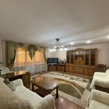 Сдается Многокомнатная квартира, 100 м²