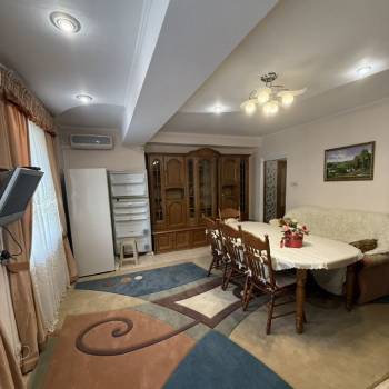 Сдается Многокомнатная квартира, 100 м²