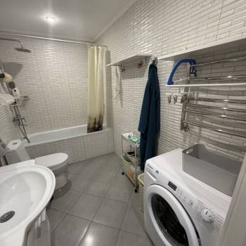 Сдается 1-комнатная квартира, 49,8 м²