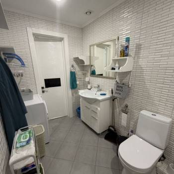 Сдается 1-комнатная квартира, 49,8 м²