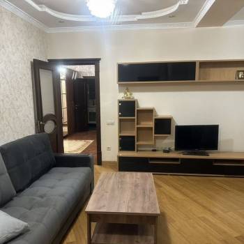 Сдается Многокомнатная квартира, 105 м²