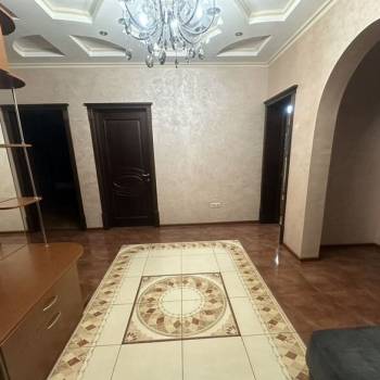 Сдается Многокомнатная квартира, 105 м²