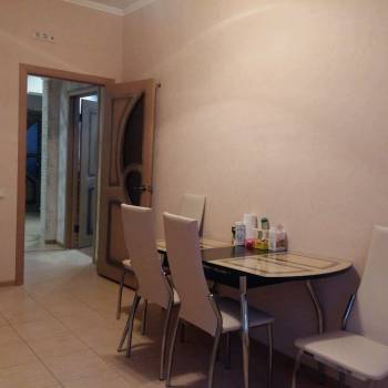 Сдается Многокомнатная квартира, 90 м²