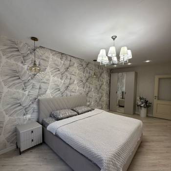 Сдается 2-х комнатная квартира, 76 м²