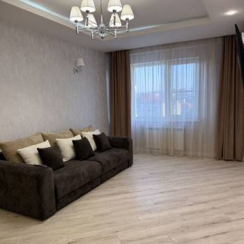 Сдается 2-х комнатная квартира, 76 м²