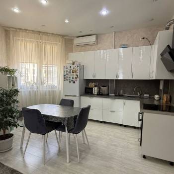 Продается 2-х комнатная квартира, 60,4 м²