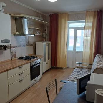 Сдается 1-комнатная квартира, 46 м²