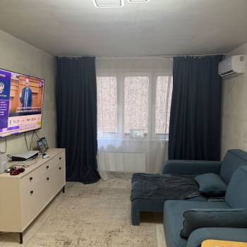 Продается 1-комнатная квартира, 38 м²