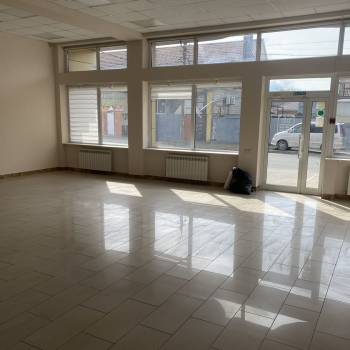 Сдается Нежилое помещение, 200 м²
