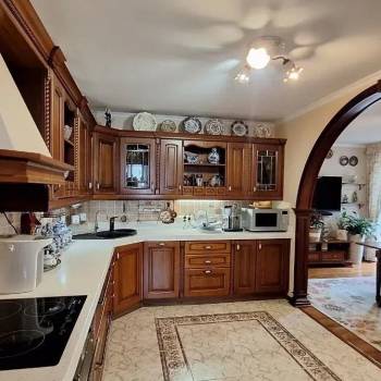 Продается Многокомнатная квартира, 142,7 м²