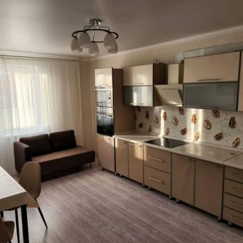 Сдается Многокомнатная квартира, 80 м²
