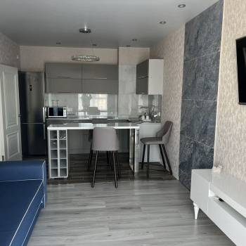 Продается 1-комнатная квартира, 49 м²