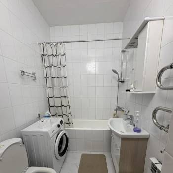 Сдается 1-комнатная квартира, 40 м²