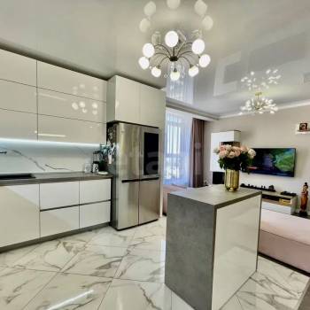 Продается Многокомнатная квартира, 105 м²
