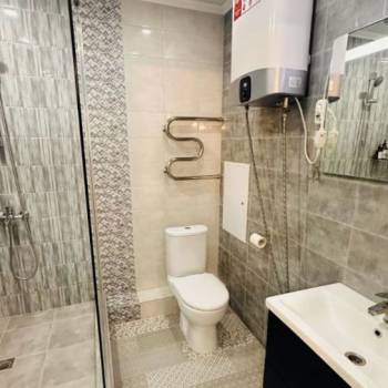 Сдается 2-х комнатная квартира, 77 м²