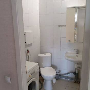 Продается 1-комнатная квартира, 42 м²