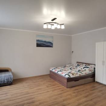 Продается 1-комнатная квартира, 37 м²