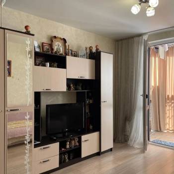 Продается 1-комнатная квартира, 57 м²