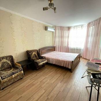 Сдается 1-комнатная квартира, 50 м²