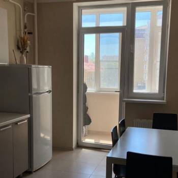 Сдается 1-комнатная квартира, 39 м²