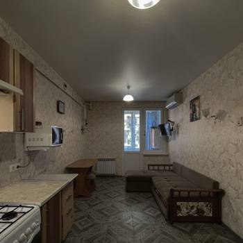 Продается 1-комнатная квартира, 40 м²