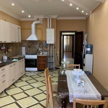 Сдается Многокомнатная квартира, 140 м²