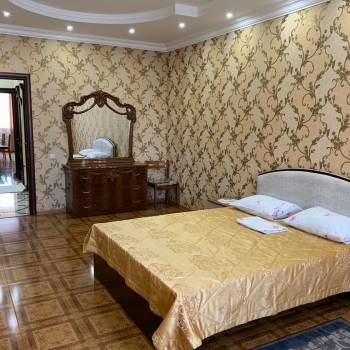Сдается Многокомнатная квартира, 140 м²