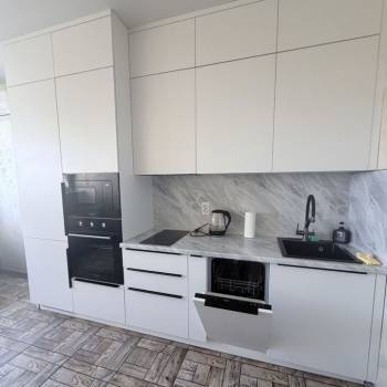 Сдается 1-комнатная квартира, 420 м²