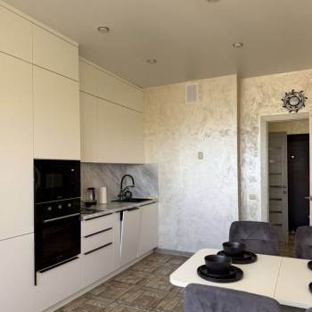 Сдается 1-комнатная квартира, 420 м²