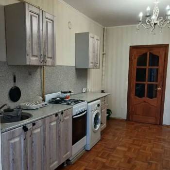 Сдается 1-комнатная квартира, 46 м²