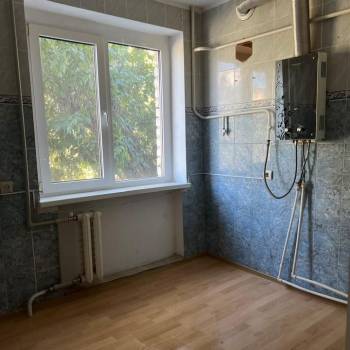 Продается Многокомнатная квартира, 62 м²