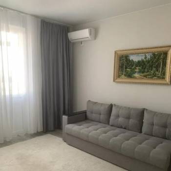 Сдается 1-комнатная квартира, 40 м²