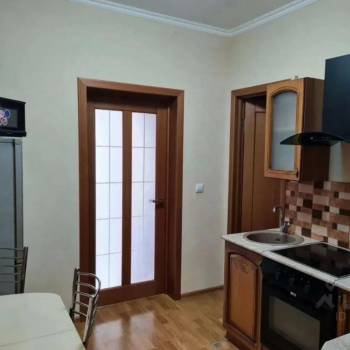 Сдается 1-комнатная квартира, 38 м²