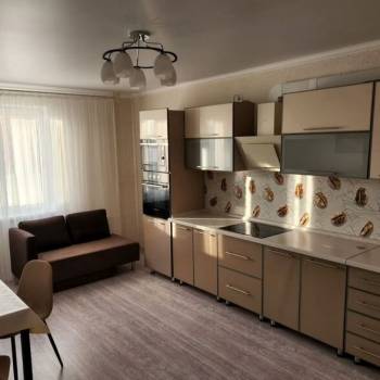 Сдается Многокомнатная квартира, 80 м²