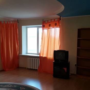 Сдается 2-х комнатная квартира, 79,3 м²