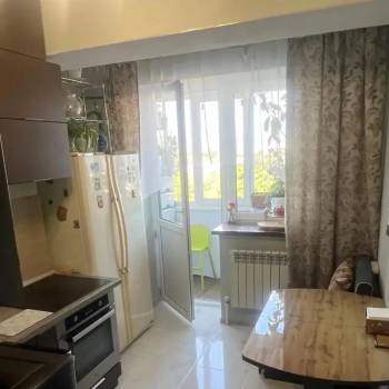 Продается 1-комнатная квартира, 42,2 м²