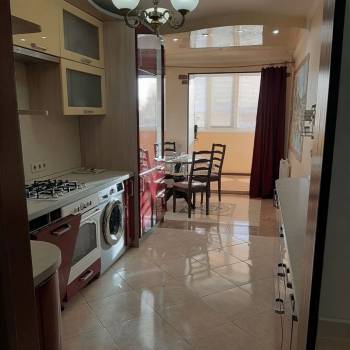 Сдается 2-х комнатная квартира, 65 м²