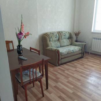 Сдается 1-комнатная квартира, 59 м²