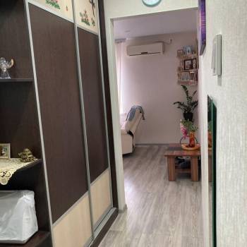 Продается 1-комнатная квартира, 41 м²
