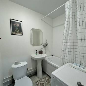 Сдается 1-комнатная квартира, 42 м²